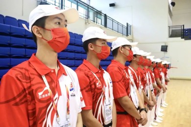 ׷�澵ͷ��һ�����˹㶫ʡ�˻���һĨ��������������־Ը�죡