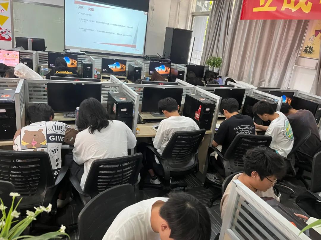 京东“双十一”客服实训又双叒叕来利来国际了!10.jpg 京东“双十一”客服实训又双叒叕来利来国际了!10.jpg