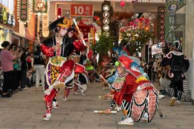 ��������һ֧ѧ��Ӣ���������һ��Ӣ�ۺú���