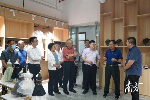 dafa8dc573574526bd56489b8cc6020e_batchwm.jpg dafa8dc573574526bd56489b8cc6020e_batchwm.jpg