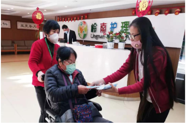 ÿһ��ƽ����������������������������ʱ�̵ġ������ߡ�