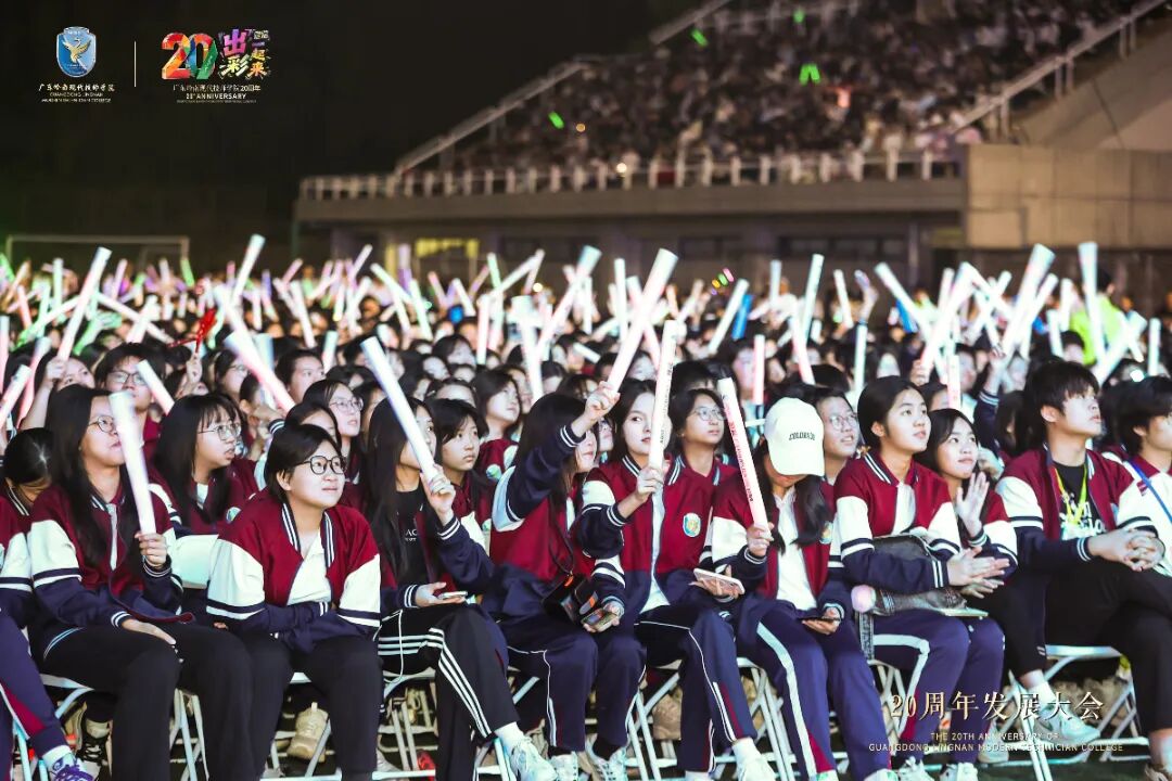 249ec8fbdd39455a8d76d262c6af59de 图片