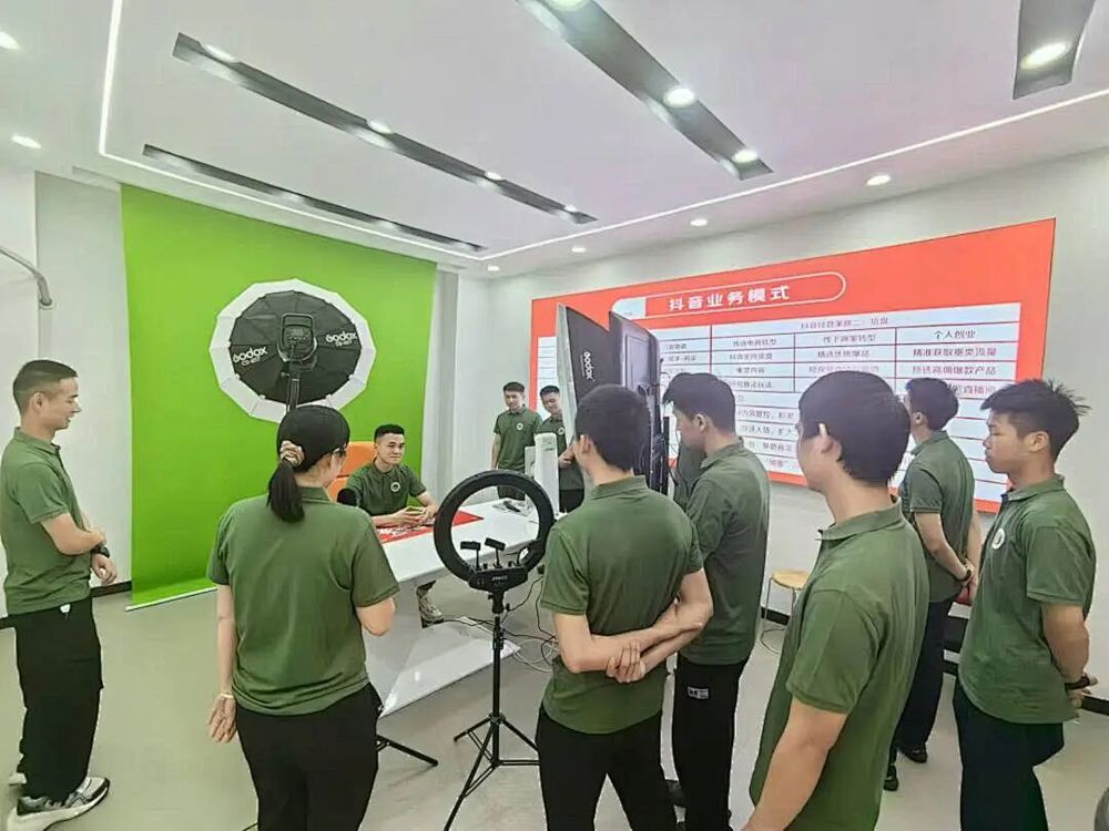 39fa1a0569a94b8cab2f96761787759f